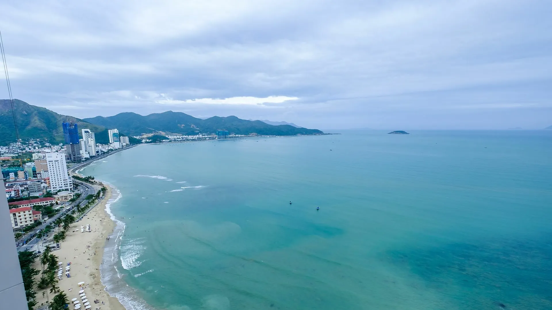 Sunrise Hon Chong Ocean View Apartment Nha Trang