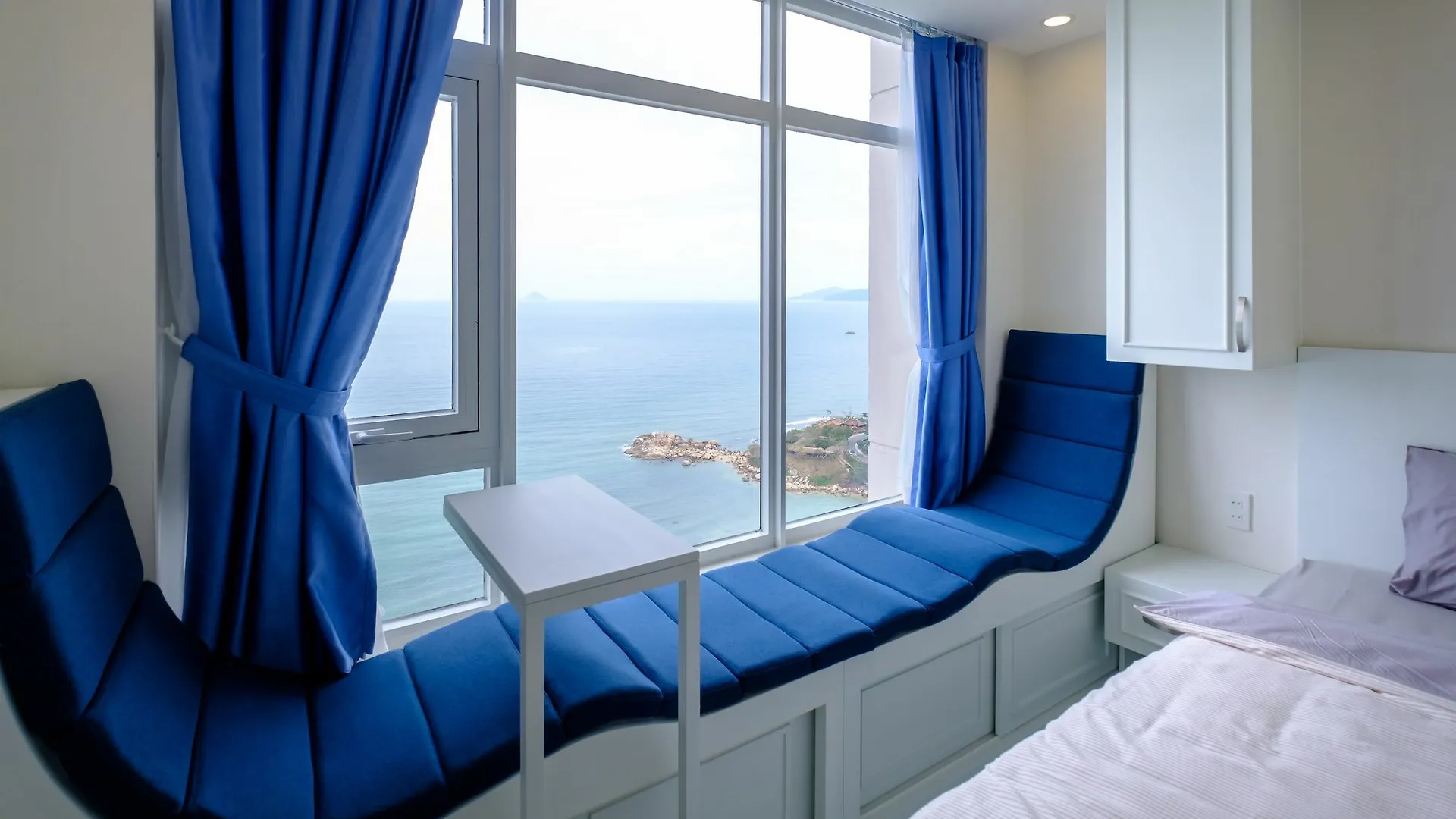 Sunrise Hon Chong Ocean View Apartment Nha Trang